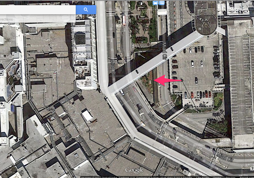 Reader’s report American Airlines underseat space, Miami airport pet relief area (MIA), hotel