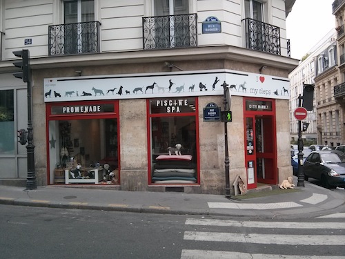 The shop is at the corner of the rue Rodier and the rue Condorcet