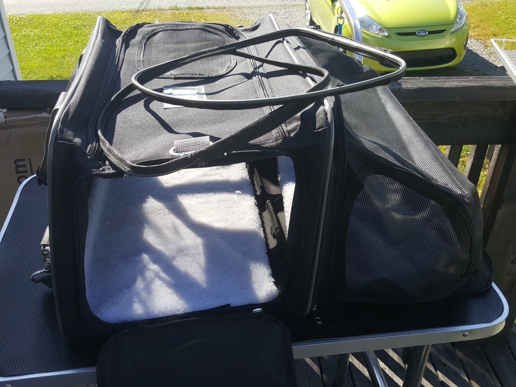 Reader’s report Modifying a Pettom Expandable pet carrier, flying in